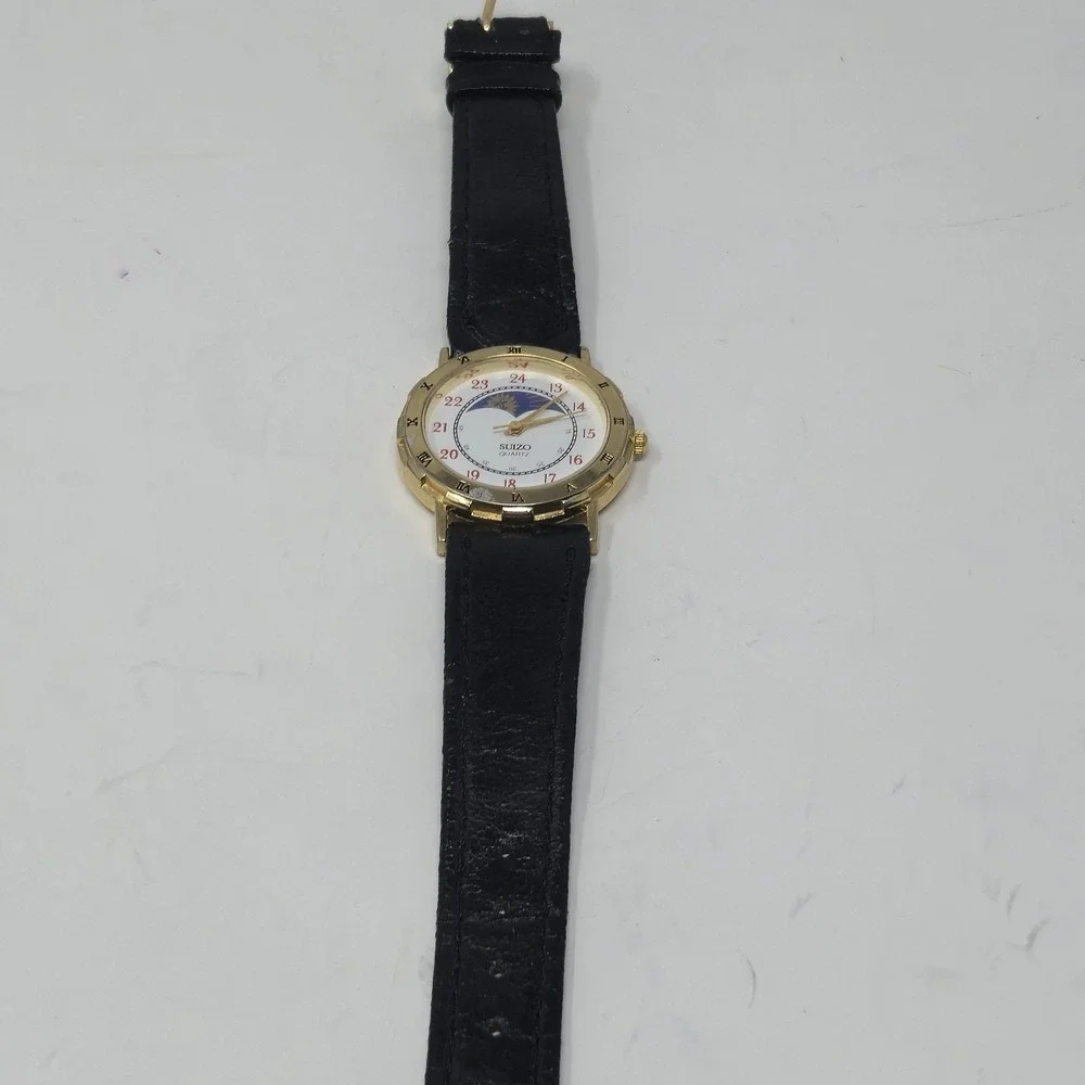 Vintage Suizo Quartz Watch Sun Moon Phase Day Night Dial Gold Tone Roman Bezel